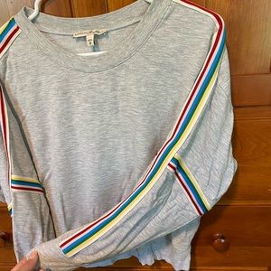 Express One Eleven crop pull over